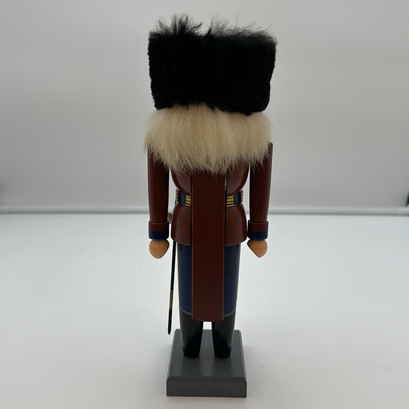 KWO British Hussar Nutcracker - Picture 3 of 16